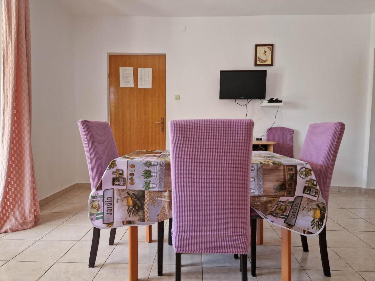 Apartments Monopoly Novalja Kültér fotó